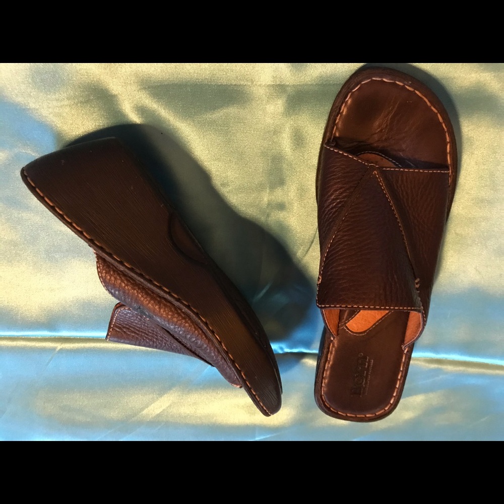 BORN leather shoes. 9M. Brown. 2 1/2” wedge heel.
